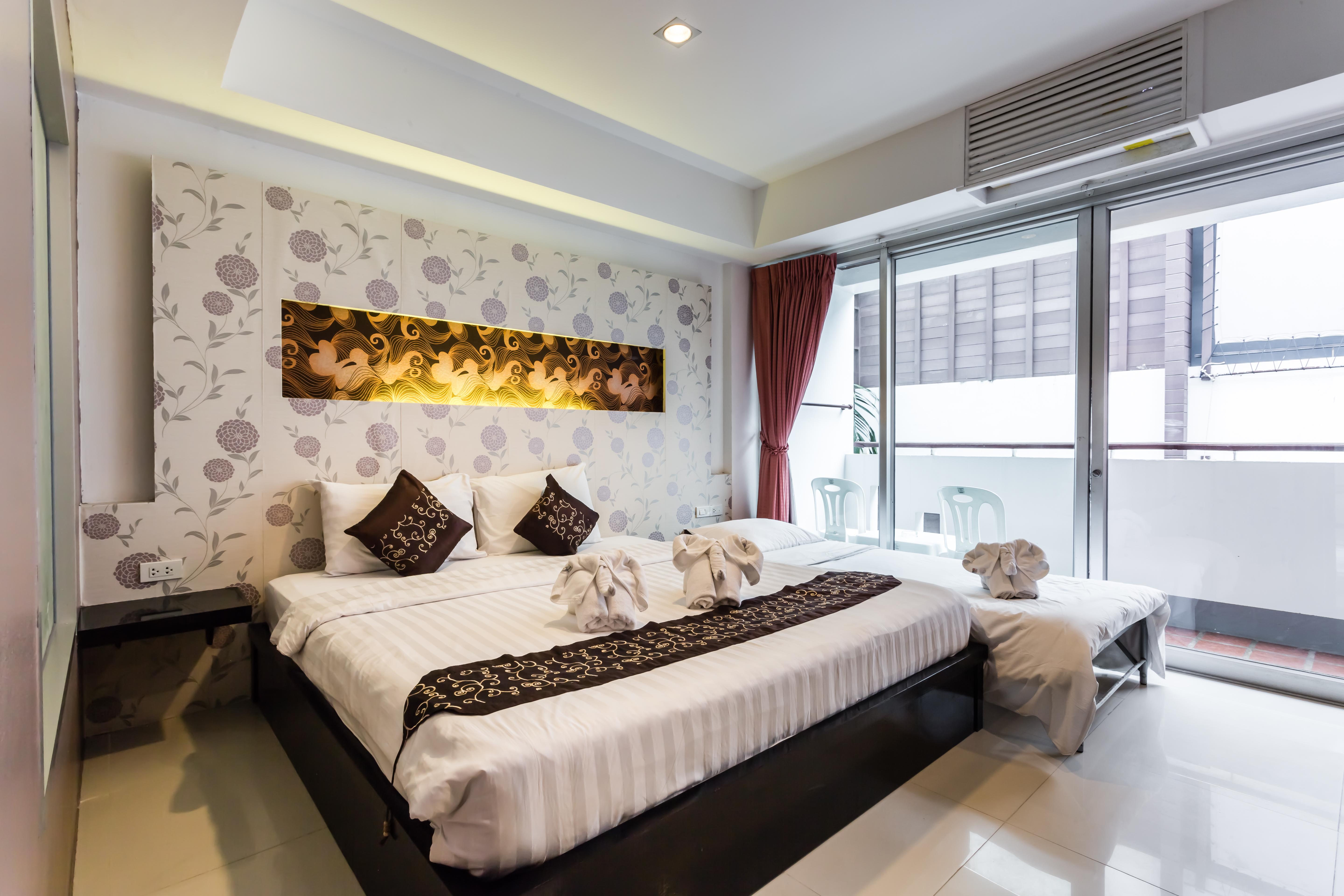 7Q Patong Hotel Exterior photo