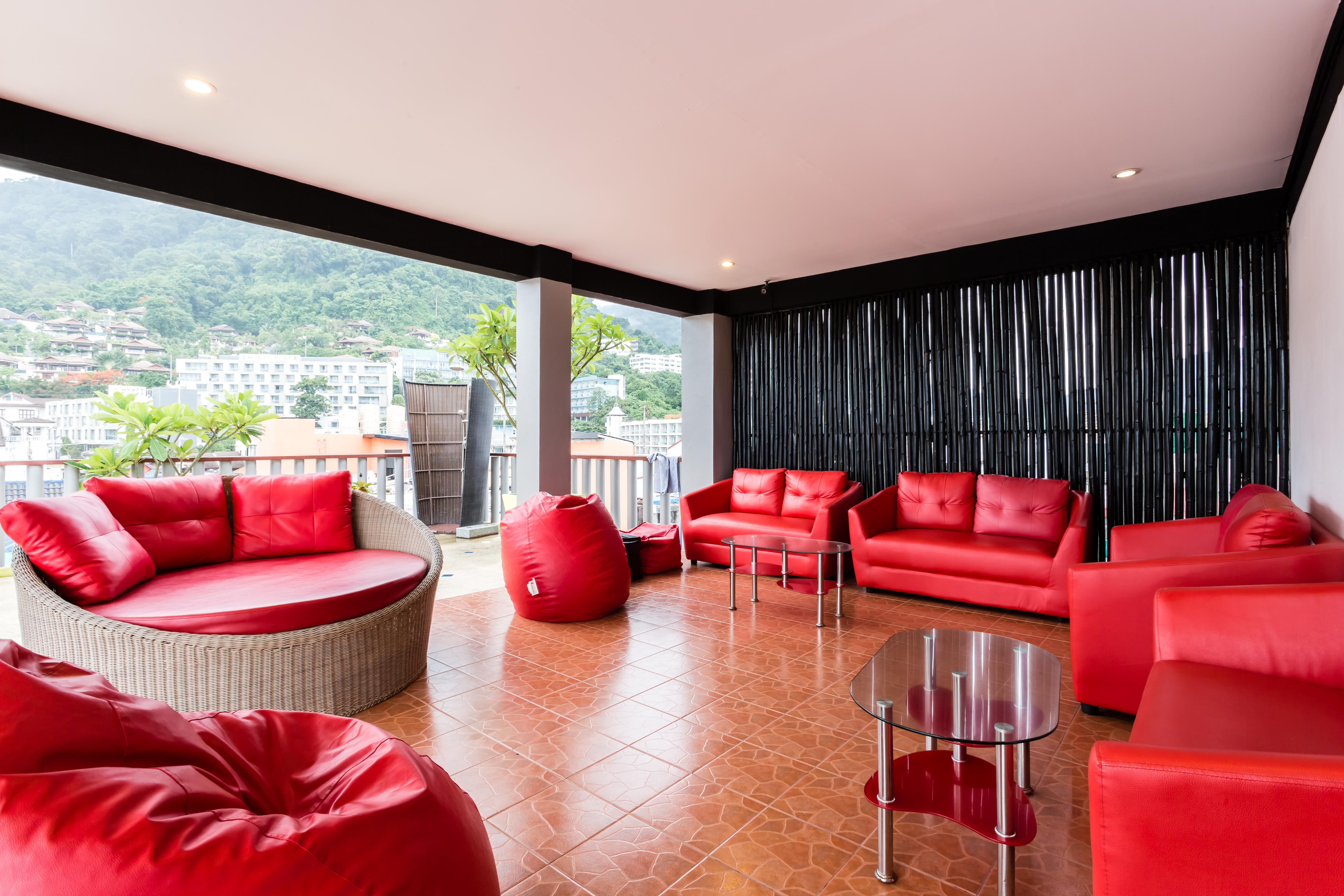 7Q Patong Hotel Exterior photo