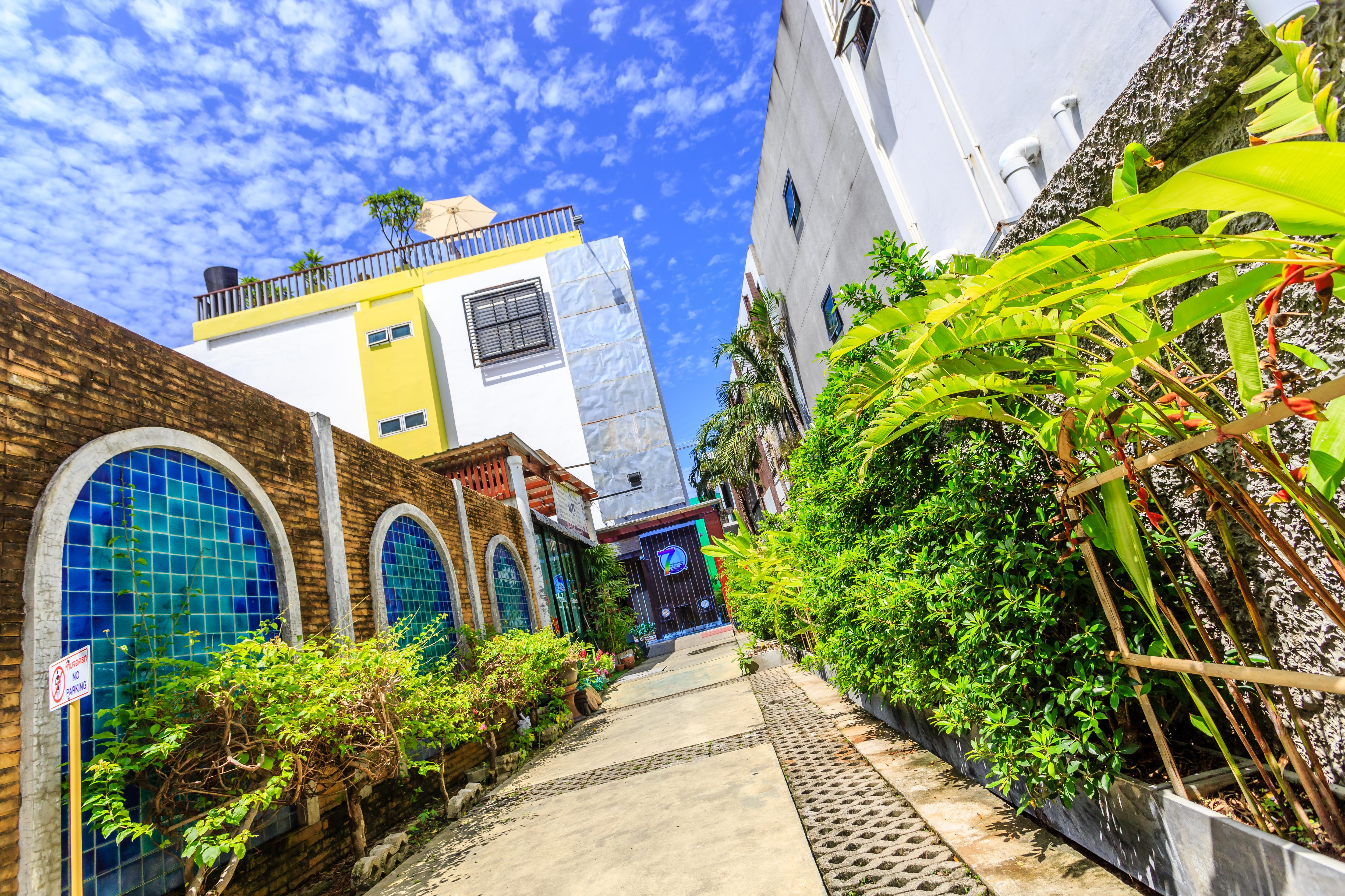 7Q Patong Hotel Exterior photo