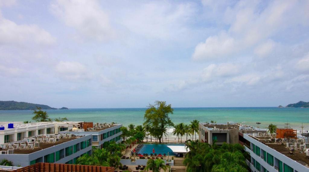 7Q Patong Hotel Exterior photo