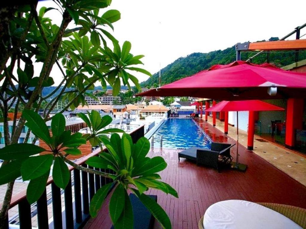 7Q Patong Hotel Exterior photo