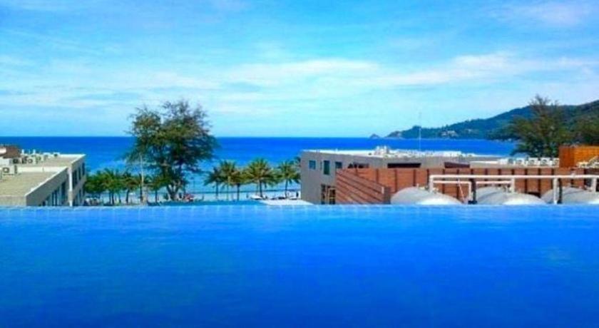 7Q Patong Hotel Exterior photo