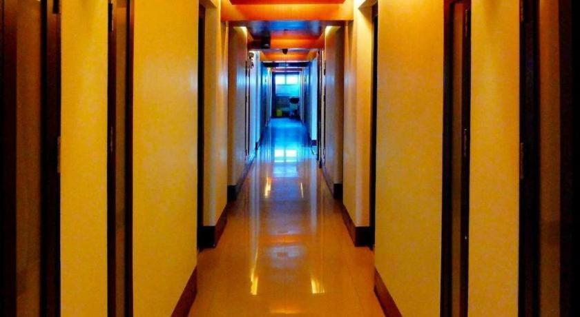 7Q Patong Hotel Exterior photo