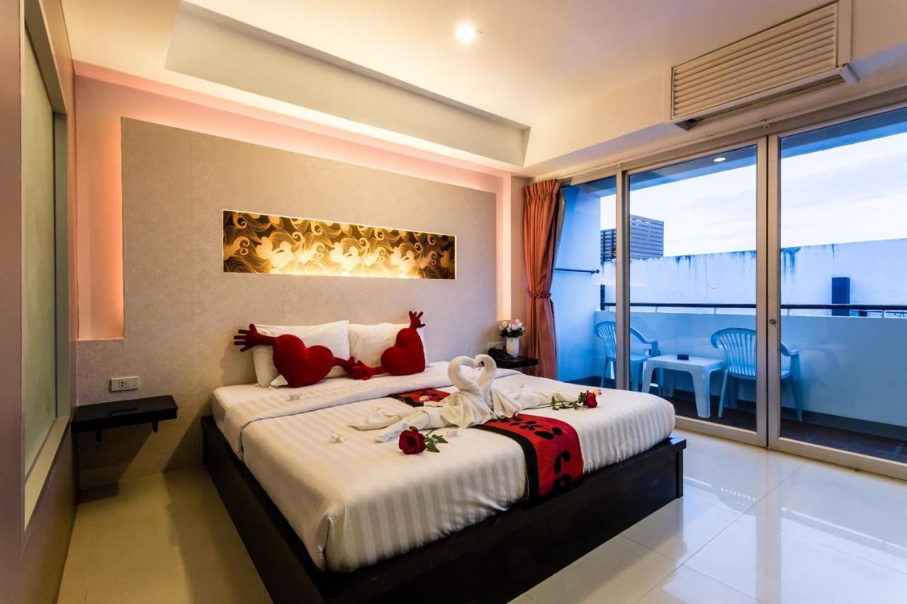 7Q Patong Hotel Exterior photo